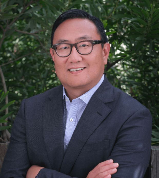 Dr. Steve Kim -Headshot